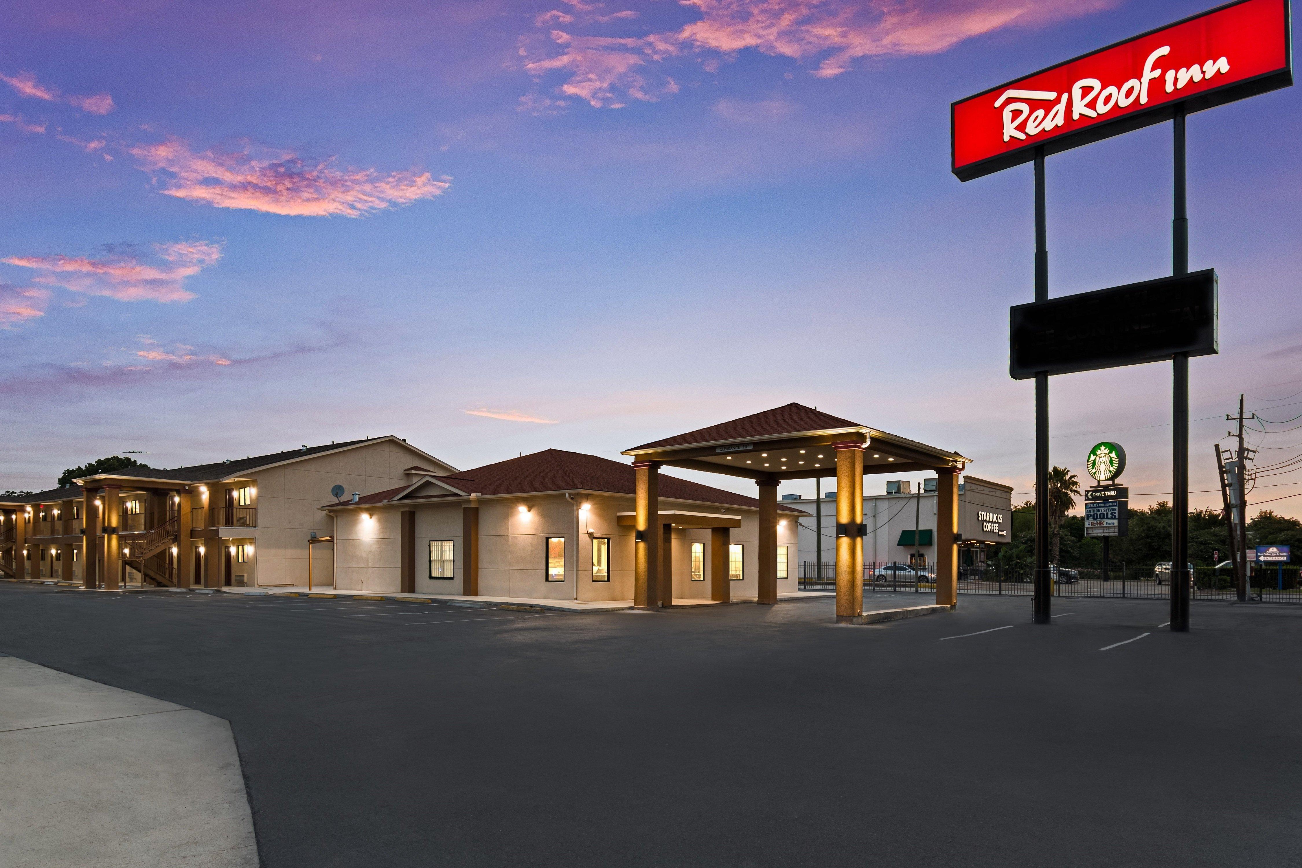 Red Roof Inn Houston - Spring North Exterior photo