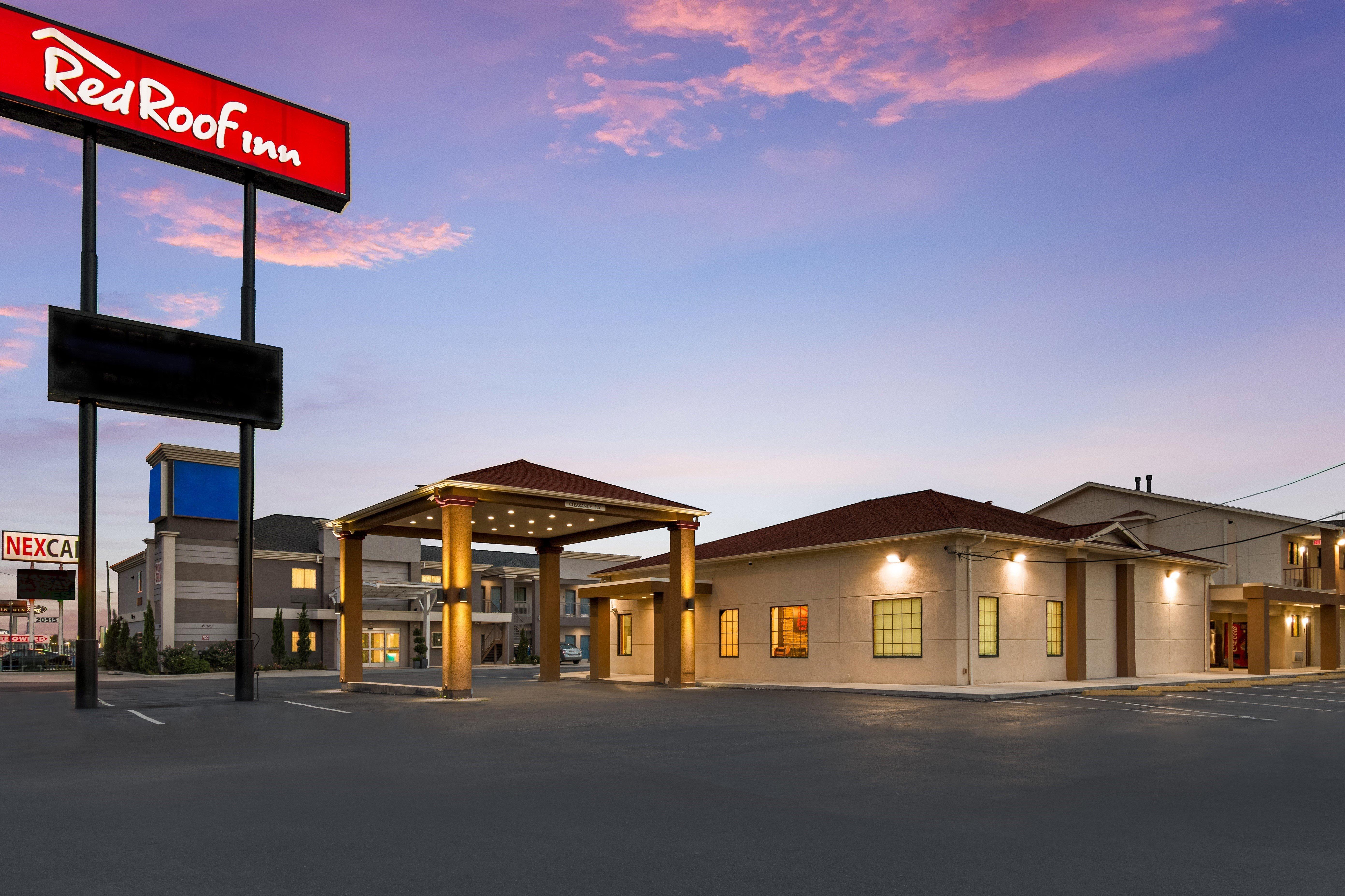 Red Roof Inn Houston - Spring North Exterior photo